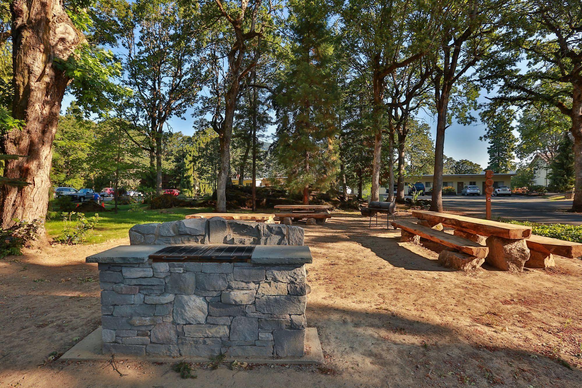 Westcliff Lodge Hood River Exterior foto